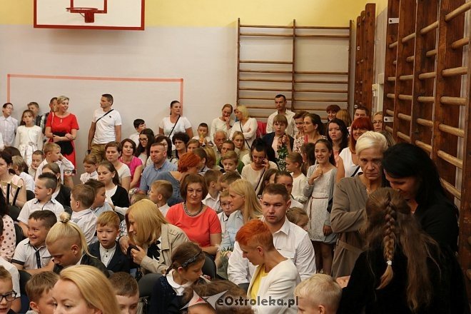 Zakończenie roku szkolnego w Szkole Podstawowej nr 5 [23.06.2017] - zdjęcie #5 - eOstroleka.pl