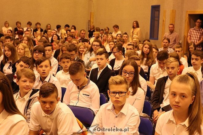 Zakończenie roku szkolnego w Szkole Podstawowej nr 10 [23.06.2017] - zdjęcie #4 - eOstroleka.pl