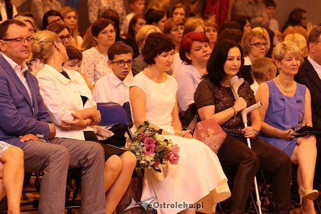 Zakończenie roku szkolnego w Szkole Podstawowej nr 10 [23.06.2017] - zdjęcie #39 - eOstroleka.pl