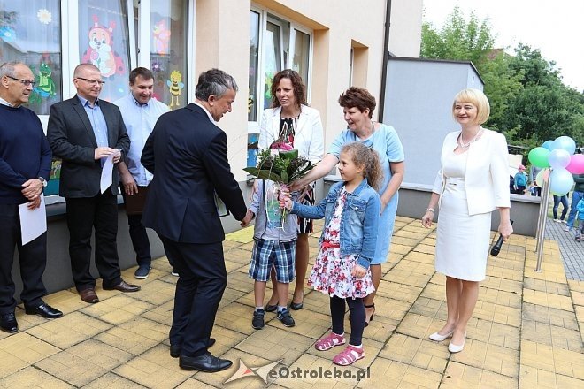 Otwarcie placu zabaw w Przedszkolu Miejskim nr 8 [26.06.2017] - zdjęcie #26 - eOstroleka.pl