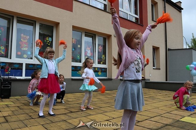Otwarcie placu zabaw w Przedszkolu Miejskim nr 8 [26.06.2017] - zdjęcie #29 - eOstroleka.pl