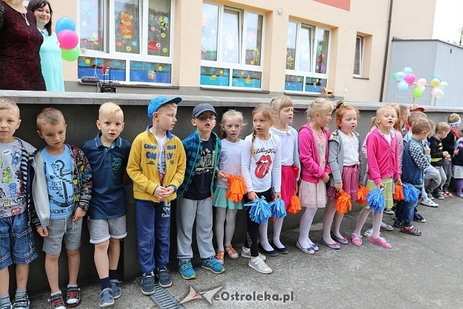 Otwarcie placu zabaw w Przedszkolu Miejskim nr 8 [26.06.2017] - zdjęcie #35 - eOstroleka.pl