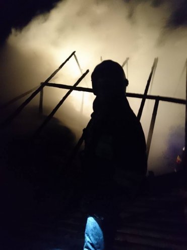 -Po uderzeniu pioruna spłonęła stodoła [ZDJĘCIA] - zdjęcie #15 - eOstroleka.pl