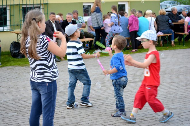 Festyn rodzinny w Babie [ZDJĘCIA] - zdjęcie #74 - eOstroleka.pl