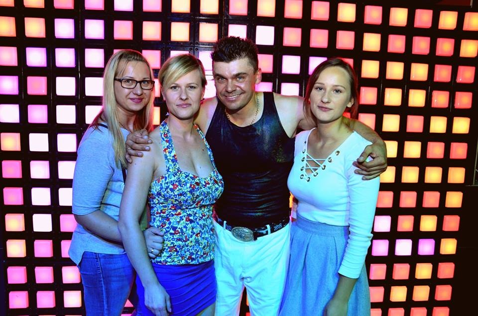 Tomasz Niecik wystąpił w Clubie Ibiza Zalesie [ZDJĘCIA] - zdjęcie #10 - eOstroleka.pl