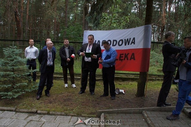 Ostrołęczanie oddali hołd ofiarom zbrodni wołyńskiej [WIDEO, ZDJĘCIA] - zdjęcie #43 - eOstroleka.pl