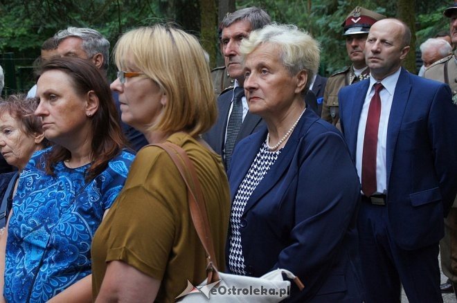 Ostrołęczanie oddali hołd ofiarom zbrodni wołyńskiej [WIDEO, ZDJĘCIA] - zdjęcie #73 - eOstroleka.pl