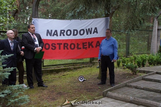 Ostrołęczanie oddali hołd ofiarom zbrodni wołyńskiej [WIDEO, ZDJĘCIA] - zdjęcie #77 - eOstroleka.pl