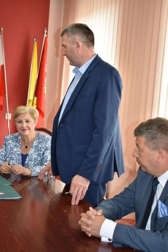 Uroczyste podpisanie umowy w Starostwie Powiatowym [13.07.2017] - zdjęcie #1 - eOstroleka.pl
