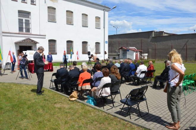 Uroczyste podpisanie umowy na budowę MŻW [14.07.2017] - zdjęcie #12 - eOstroleka.pl