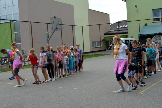 Festyn rodzinny w Lipnikach z „próbą sił” i na sportowo [ZDJĘCIA] - zdjęcie #32 - eOstroleka.pl