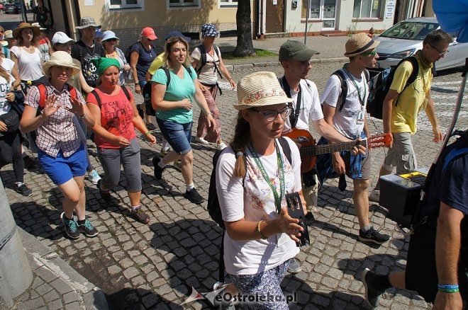 Pielgrzymi z Ełku przeszli przez Ostrołękę [ZDJĘCIA] - zdjęcie #62 - eOstroleka.pl