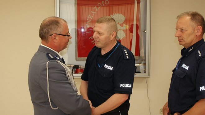 Wieloletni oficer dyżurny ostrołęckiej policji żegna się ze służbą [ZDJĘCIA] - zdjęcie #6 - eOstroleka.pl