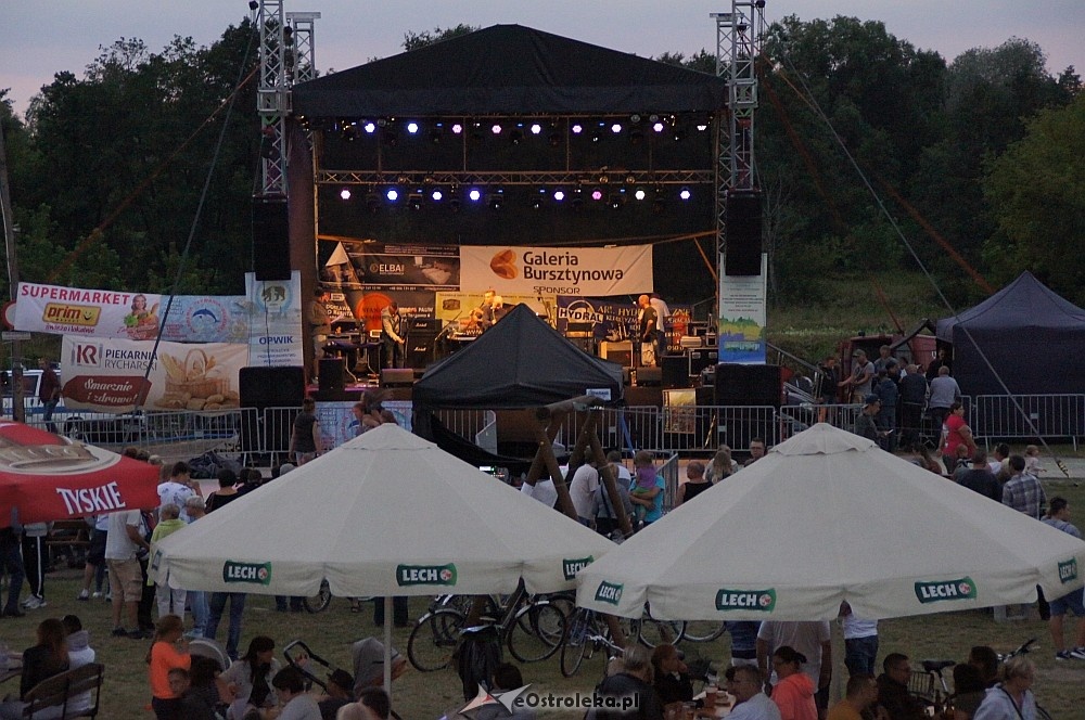 Koncert Manchester podczas festynu Cud nad Narwią [12.08.2017] - zdjęcie #2 - eOstroleka.pl
