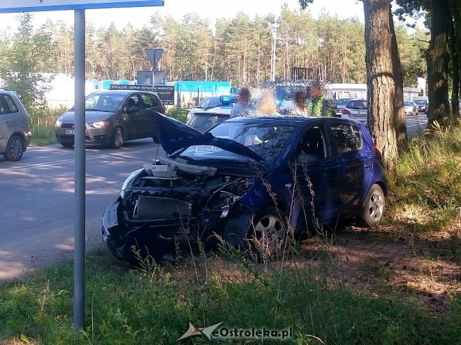 Wypadek na skrzyżowaniu Ławskiej z Przemysłową [16.08.2017] - zdjęcie #3 - eOstroleka.pl