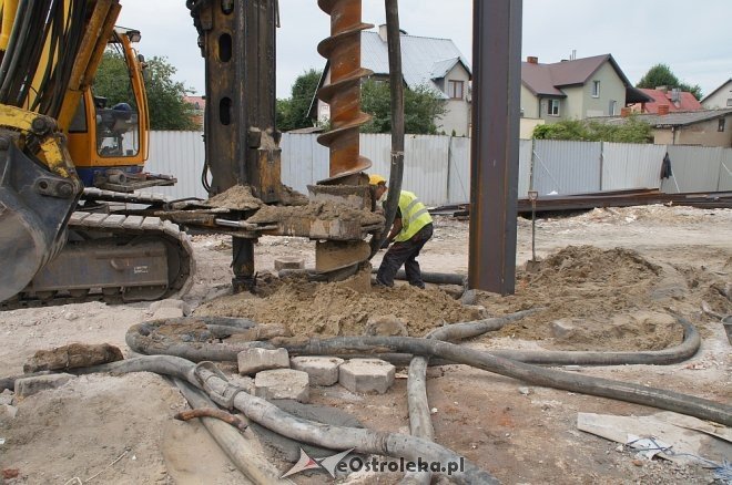 Potężny świder na budowie Muzeum Żołnierzy Wyklętych w Ostrołęce [WIDEO, ZDJĘCIA] - zdjęcie #38 - eOstroleka.pl