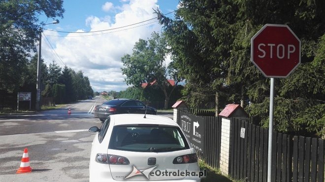 Poważny wypadek w Czarnowcu. Trzy osoby trafiły do szpitala [ZDJĘCIA] - zdjęcie #5 - eOstroleka.pl