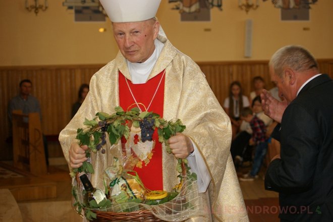 Odpust w parafii pw. Najświętszej Marii Panny Częstochowskiej w Obierwi [ZDJĘCIA] - zdjęcie #25 - eOstroleka.pl