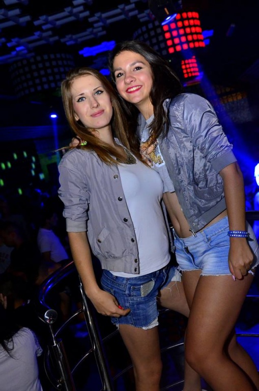 Bungee Party na zakończenie wakacji w Clubie Ibiza Zalesie [ZDJĘCIA] - zdjęcie #13 - eOstroleka.pl