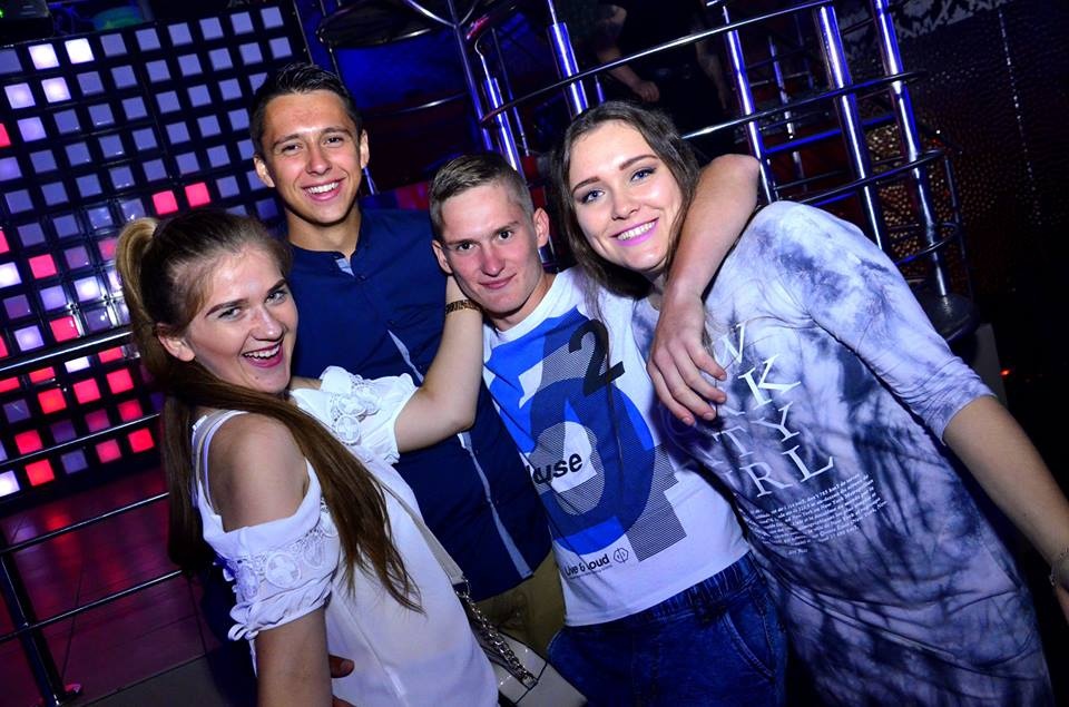 Bungee Party na zakończenie wakacji w Clubie Ibiza Zalesie [ZDJĘCIA] - zdjęcie #27 - eOstroleka.pl