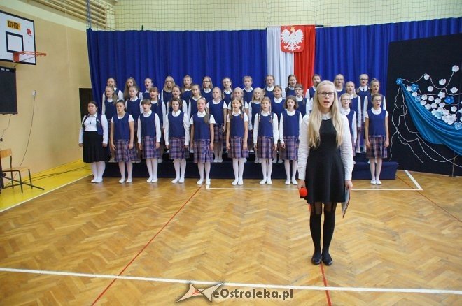 Rozpoczęcie roku szkolnego 2017/2018 w Szkole Podstawowej nr 1 [04.09.2017] - zdjęcie #1 - eOstroleka.pl