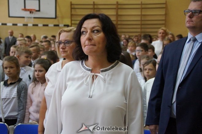Rozpoczęcie roku szkolnego 2017/2018 w Szkole Podstawowej nr 1 [04.09.2017] - zdjęcie #8 - eOstroleka.pl