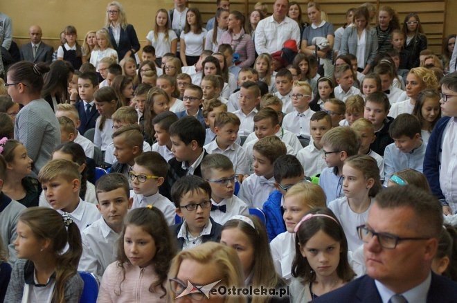 Rozpoczęcie roku szkolnego 2017/2018 w Szkole Podstawowej nr 1 [04.09.2017] - zdjęcie #23 - eOstroleka.pl