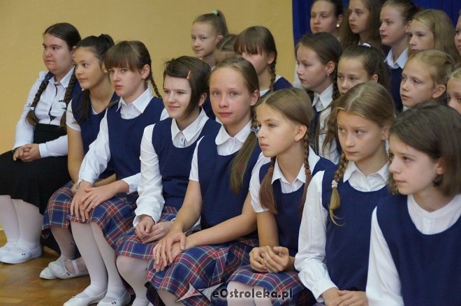 Rozpoczęcie roku szkolnego 2017/2018 w Szkole Podstawowej nr 1 [04.09.2017] - zdjęcie #27 - eOstroleka.pl