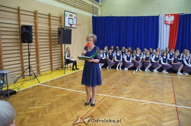 Rozpoczęcie roku szkolnego 2017/2018 w Szkole Podstawowej nr 1 [04.09.2017] - zdjęcie #58 - eOstroleka.pl