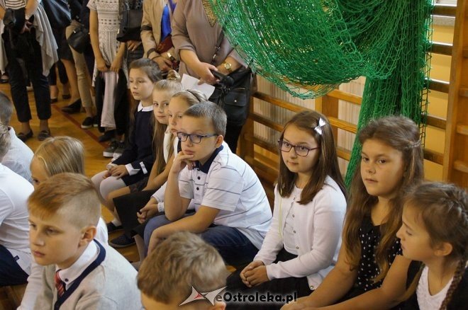 Rozpoczęcie roku szkolnego 2017/2018 w SP nr 6 [04.09.2017] - zdjęcie #39 - eOstroleka.pl