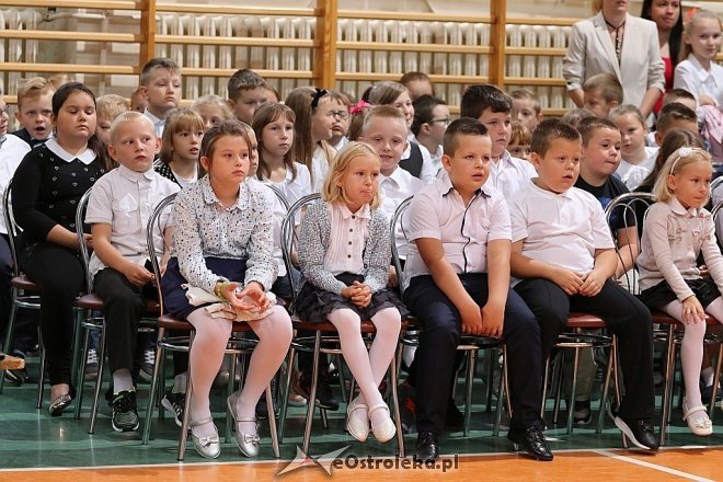Rozpoczęcie roku szkolnego w Szkole Podstawowej nr 5 [04.09.2017] - zdjęcie #14 - eOstroleka.pl