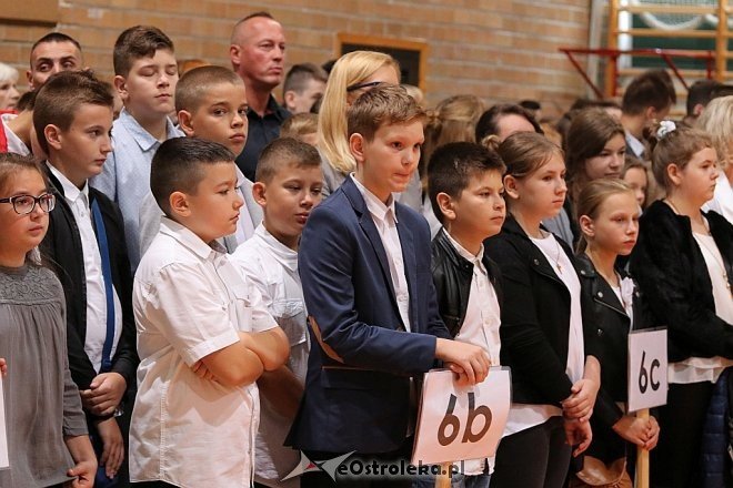 Rozpoczęcie roku szkolnego w Szkole Podstawowej nr 5 [04.09.2017] - zdjęcie #18 - eOstroleka.pl