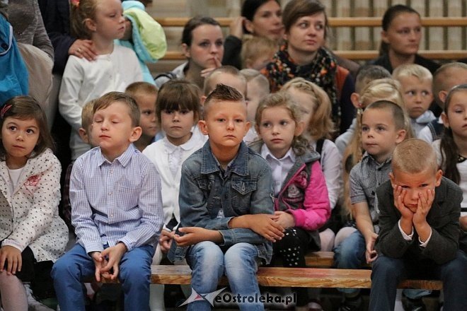 Rozpoczęcie roku szkolnego w Szkole Podstawowej nr 5 [04.09.2017] - zdjęcie #21 - eOstroleka.pl