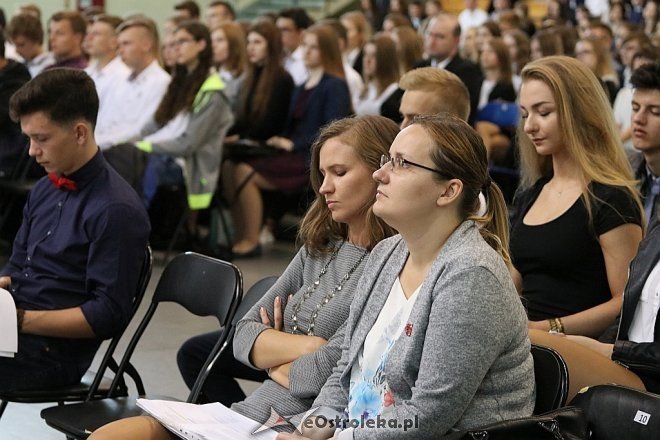Rozpoczęcie roku szkolnego w I Liceum Ogólnokształcącym [04.09.2017] - zdjęcie #2 - eOstroleka.pl