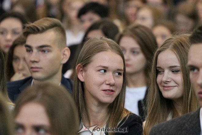 Rozpoczęcie roku szkolnego w I Liceum Ogólnokształcącym [04.09.2017] - zdjęcie #5 - eOstroleka.pl