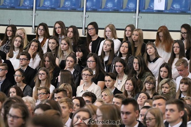 Rozpoczęcie roku szkolnego w I Liceum Ogólnokształcącym [04.09.2017] - zdjęcie #11 - eOstroleka.pl