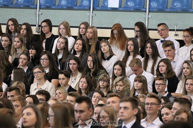 Rozpoczęcie roku szkolnego w I Liceum Ogólnokształcącym [04.09.2017] - zdjęcie #14 - eOstroleka.pl