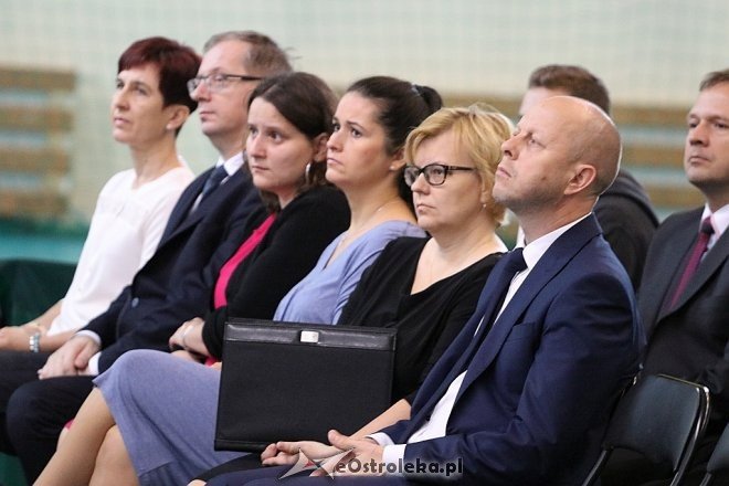 Rozpoczęcie roku szkolnego w I Liceum Ogólnokształcącym [04.09.2017] - zdjęcie #17 - eOstroleka.pl