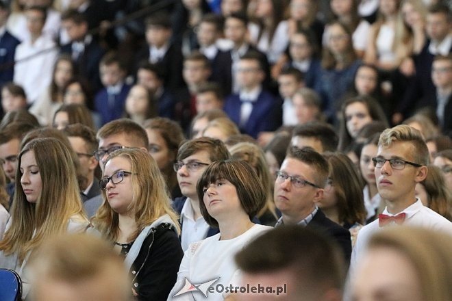 Rozpoczęcie roku szkolnego w I Liceum Ogólnokształcącym [04.09.2017] - zdjęcie #21 - eOstroleka.pl