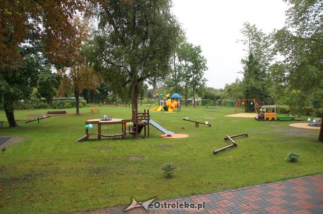Ostrołęka: Przedszkole nr 5 ma nowy plac zabaw [ZDJĘCIA] - zdjęcie #29 - eOstroleka.pl