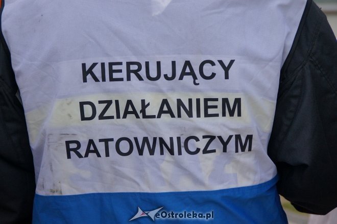 Ostrołęka: Ewakuacja szkoły po zgłoszeniu o podejrzanej paczce [ZDJĘCIA] - zdjęcie #37 - eOstroleka.pl