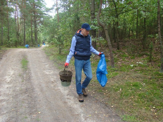 Akcja Sprzątania Świata w gminie Olszewo-Borki [ZDJĘCIA] - zdjęcie #8 - eOstroleka.pl