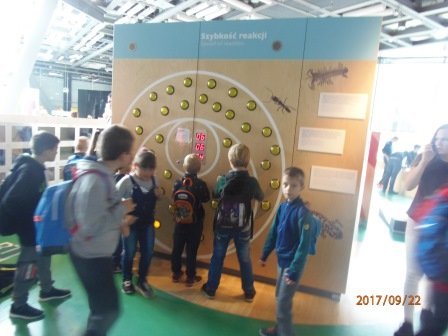 Uczniowie ze Szkoły Podstawowej w Pasiekach z edukacyjną wizytą w Centrum Nauki Kopernik [ZDJĘCIA] - zdjęcie #1 - eOstroleka.pl