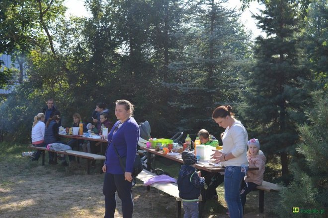 Pieczenie Ziemniaka na Dzień Chłopaka w Szkole Podstawowej w Glebie [ZDJĘCIA] - zdjęcie #13 - eOstroleka.pl