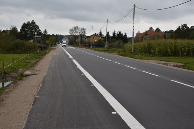 Budowa drogi z Obierwi do Baranowa na finiszu [10.10.2017]  - zdjęcie #2 - eOstroleka.pl