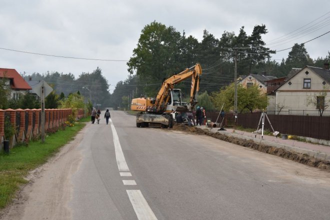Budowa drogi z Obierwi do Baranowa na finiszu [10.10.2017]  - zdjęcie #6 - eOstroleka.pl