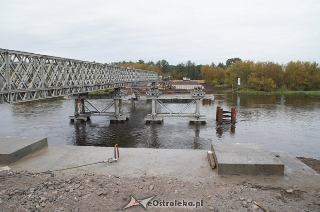 Ostrołęka: Budowa tymczasowego mostu bez opóźnień [ZDJĘCIA] - zdjęcie #38 - eOstroleka.pl