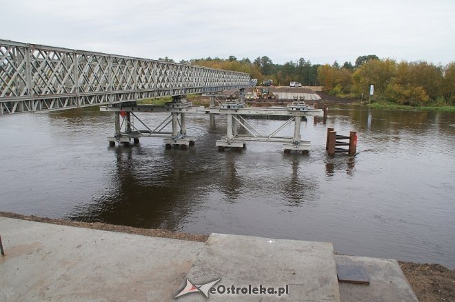 Ostrołęka: Budowa tymczasowego mostu bez opóźnień [ZDJĘCIA] - zdjęcie #44 - eOstroleka.pl