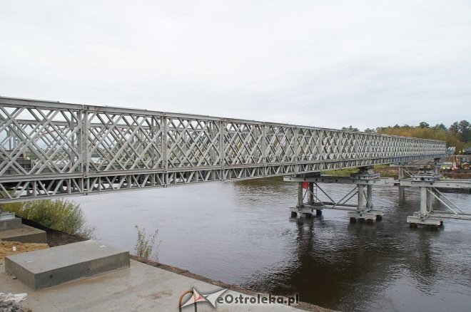 Ostrołęka: Budowa tymczasowego mostu bez opóźnień [ZDJĘCIA] - zdjęcie #45 - eOstroleka.pl