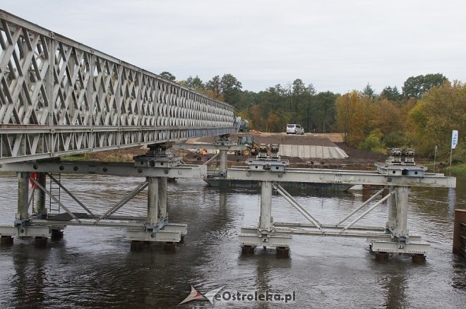 Ostrołęka: Budowa tymczasowego mostu bez opóźnień [ZDJĘCIA] - zdjęcie #47 - eOstroleka.pl